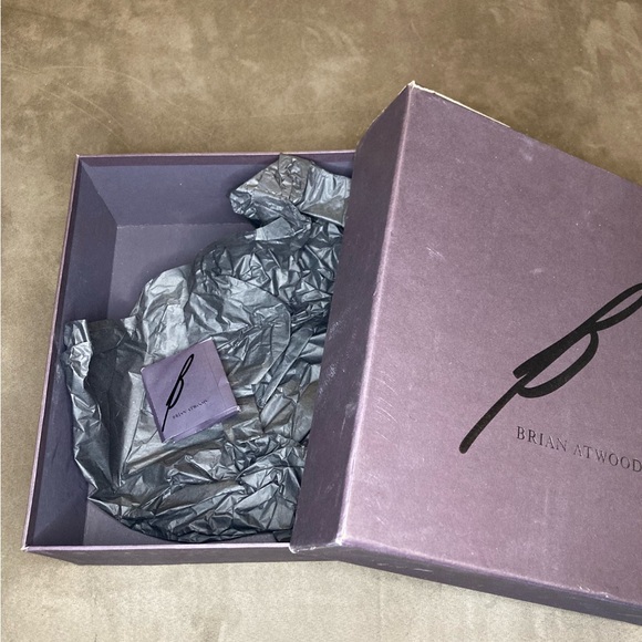 Brian Atwood empty shoe box - Picture 2 of 4